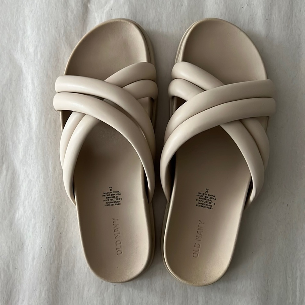 𝅺old Navy l Neutral Sandals